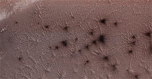 NASA công bố hình ảnh bất ngờ về “nhện khổng lồ” trên sao Hỏa