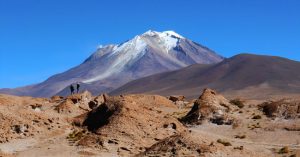 Bể nước 1000 độ C dưới núi lửa Bolivia