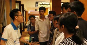 Cậu học trò chế tạo robot thông minh thám hiểm đại dương