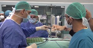 Israel tiến hành ca phẫu thuật ghép hốc mắt 3D trong môi trường AR đầu tiên trên thế giới