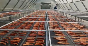 Nhà kính khí đối lưu giúp phơi, sấy nông sản cả đêm lẫn ngày