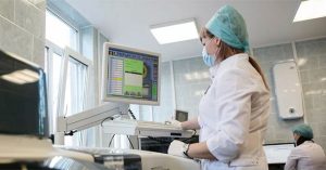 nCoV có thể phát tán rộng nhờ bám vào đế giày
