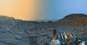Robot NASA chụp ảnh sao Hỏa “chia đôi” thời gian