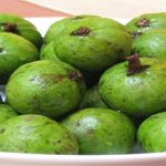 Ăn quả sấu giải rượu, trị đau họng