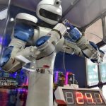 Trung Quốc giới thiệu robot có khả năng viết báo