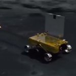 Robot tự hành của Ấn Độ lăn bánh trên Mặt trăng
