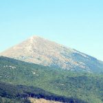 Tín đồ tận thế hướng về núi thần bí tại Serbia