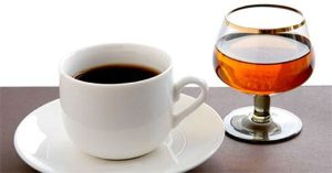 Trộn rượu với caffeine nguy hiểm như thế nào?