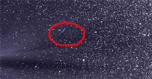 Tàu vũ trụ STEREO-A của NASA ghi hình sao chổi bay qua gió Mặt Trời