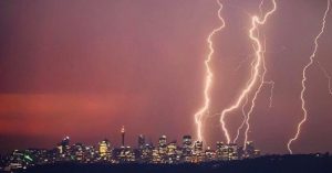 Sau nóng kỷ lục, Sydney dồn dập sét