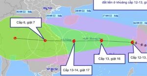 Bão Noru giật cấp 16 tạo sóng cao 9-11m, di chuyển nhanh vào Trung Bộ