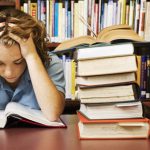 Giải mã cảm giác stress, cô đơn của sinh viên đại học