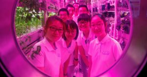 Sinh viên Trung Quốc sống 200 ngày trong “nhà Mặt Trăng”