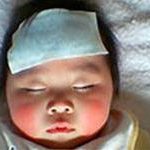 Làm gì khi trẻ bị sốt virus?