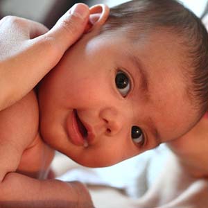 Sữa mẹ làm tăng kích thước não