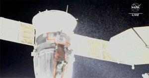 Chuyến đi bộ ngoài không gian bị hủy bỏ do tàu vũ trụ Soyuz gặp sự cố
