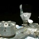 Tàu vũ trụ Dragon của SpaceX mang nhiều mẫu vật không gian về Trái đất