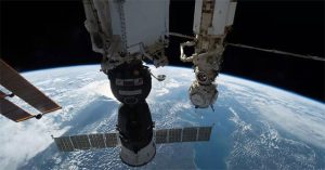 Nga tìm ra lỗ thủng tàu vũ trụ Soyuz, trả lời về tình trạng các phi hành gia