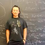 Thần đồng vật lý Trung Quốc khiến Đại học Harvard phá bỏ thông lệ 300 năm