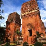 Bí ẩn 14 ngôi tháp cổ Việt Nam
