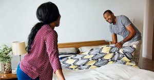 Bao lâu nên giặt khăn và thay vỏ chăn đệm một lần?