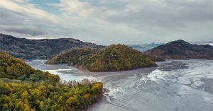 Vẻ đẹp đáng sợ của thung lũng chết chóc ở Romania