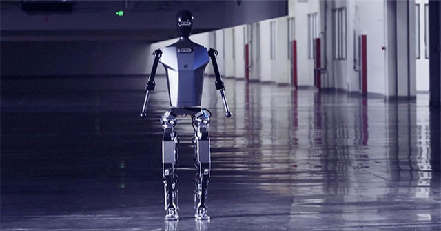 Robot hình người đa năng tự phát triển đầu tiên của Trung Quốc
