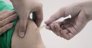 Vì sao nhiều người đau bắp tay sau khi tiêm vaccine COVID-19?