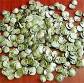 Phát hiện “kho tiền giả” lâu đời nhất thế giới