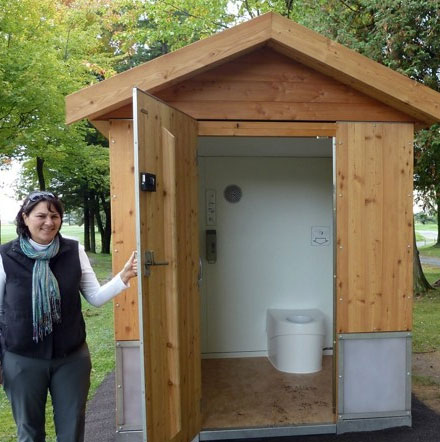 Hệ thống toilet “giun đất” không mùi