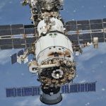 Phi hành đoàn Nga phát hiện vết nứt mới trên module của ISS