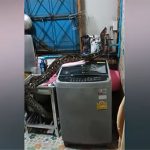 Gia đình tá hỏa khi phát hiện trăn khủng chui lên từ ống thoát nước nhà bếp