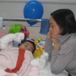 Trời rét nhiều trẻ bị bỏng vì người lớn bất cẩn