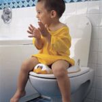Làm gì khi bé bị táo bón?