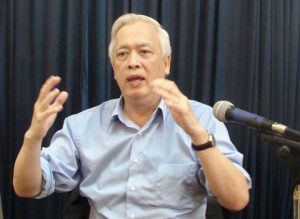 Giáo sư Trịnh Xuân Thuận nói chuyện về khoa học vũ trụ