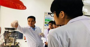 Tiến sĩ Việt Nam lai tạo vật liệu thay thế bạch kim