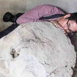 Phát hiện tù và bằng đá nặng 200kg trên thảo nguyên Bùi Hui, Quảng Ngãi