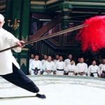 Phần tua rua đỏ ở ngọn giáo dùng để làm gì? Đâm vào kẻ địch mới phát huy tác dụng kinh ngạc!