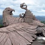 Đây là tượng đài đại bàng lớn nhất thế giới nằm ở Ấn Độ