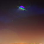 Cận cảnh UFO đa sắc cực lạ ở Pháp