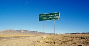UFO bí ẩn xuất hiện tại Las Vegas, mây lạ trên bầu trời UAE