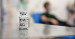 Vaccine Oxford giá chỉ 3 USD cho các nước có thu nhập thấp và trung bình
