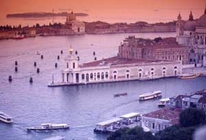 Bơm nước biển vào để cứu thành Venice