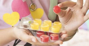 Làm gì khi đau rát cổ họng lúc giao mùa và trời lạnh?