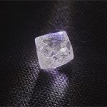 Tìm thấy viên kim cương 100 carat hình bát diện tuyệt đẹp
