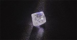 Tìm thấy viên kim cương 100 carat hình bát diện tuyệt đẹp