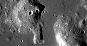 NASA sắp nghiên cứu vòm đá bí ẩn trên Mặt trăng
