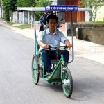 Xe lắc chạy bằng năng lượng mặt trời cho người khuyết tật